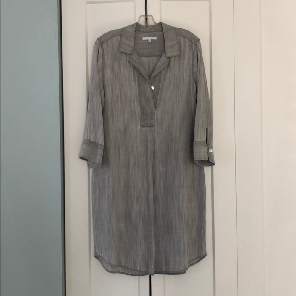 Super cute denim look dress, great condition 🌸🌹